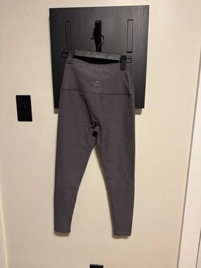 Beyond Yoga Caught in the Midi High-Waist Legging Size Small